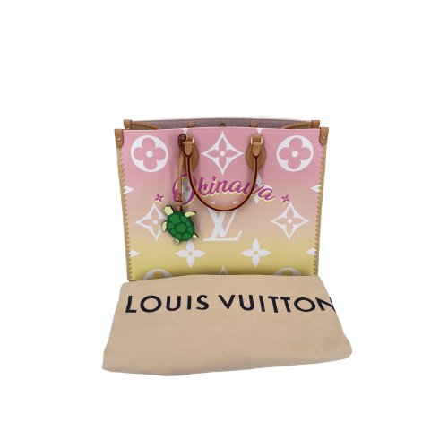 Louis Vuitton Onthego GM Resort Okinawa Carrier bags Louis Vuitton 7 Louis Vuitton Onthego GM Resort Okinawa Carrier bags Louis Vuitton 7