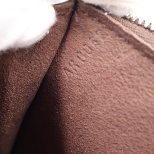 Louis Vuitton Pochette Accessoires Epi Mocca Louis Vuitton Louis Vuitton 18