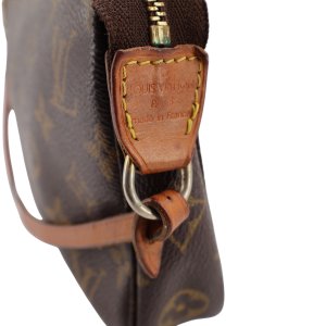 Louis Vuitton Pochette Accessoires Monogram Canvas