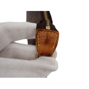 Louis Vuitton Pochette Accessoires Monogram Canvas Handbags Louis Vuitton 28 Louis Vuitton Pochette Accessoires Monogram Canvas Handbags Louis Vuitton 28