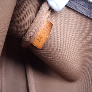 Louis Vuitton Pochette Accessoires Monogram Canvas Handtaschen Louis Vuitton 29