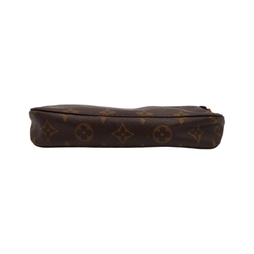 Louis Vuitton Pochette Accessoires Monogram Canvas NEU im SHOP Louis Vuitton 9