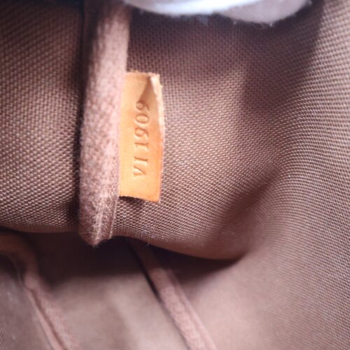 Louis Vuitton Pochette Accessoires Monogram Canvas NEU im SHOP Louis Vuitton 15