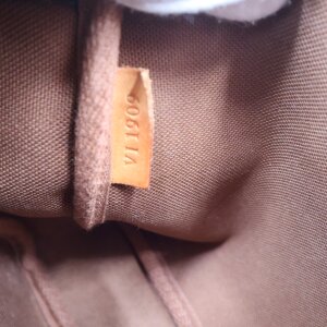 Louis Vuitton Pochette Accessoires Monogram Canvas Handbags Louis Vuitton 32