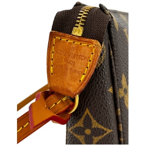 Louis Vuitton Pochette Accessoires Monogram Canvas