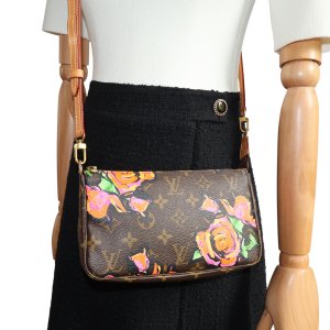 Louis Vuitton Pochette Accessoires Stephen Sprouse Roses