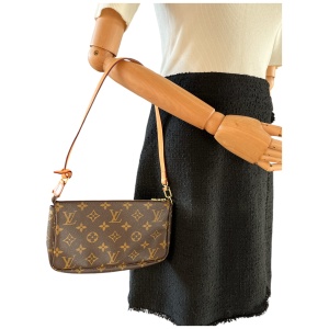 Louis Vuitton Pochette Accessoires Monogram Canvas