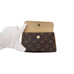 Louis Vuitton Pochette Florentine S Monogram Canvas NEU im SHOP Louis Vuitton 25