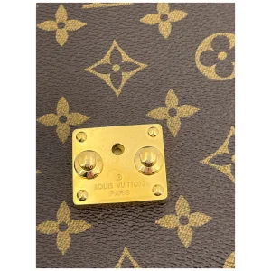 Louis Vuitton Pochette Metis Monogram Canvas