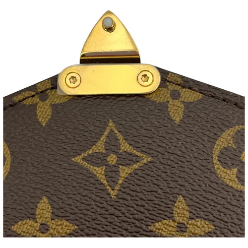 Louis Vuitton Pochette Metis Monogram Canvas