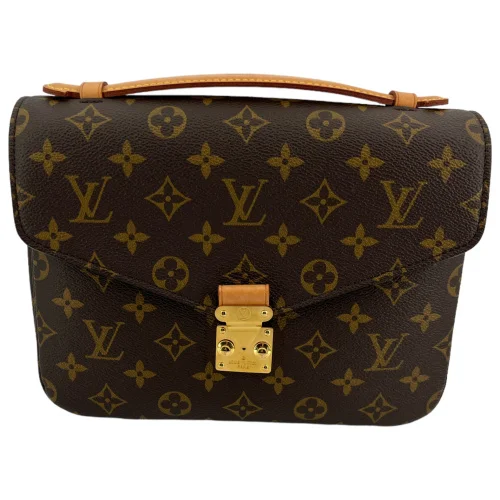 Louis Vuitton Pochette Metis Monogram Canvas