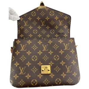 Louis Vuitton Pochette Metis Monogram Canvas