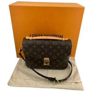 Louis Vuitton Pochette Metis Monogram Canvas