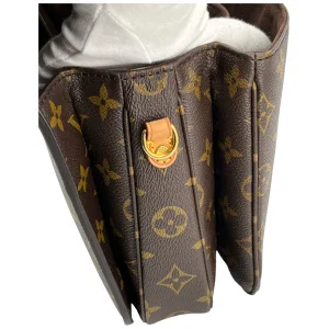 Louis Vuitton Pochette Metis Monogram Canvas