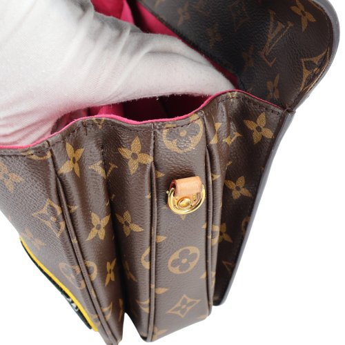 Louis Vuitton Pochette Metis Patches Carrier bags Louis Vuitton 16