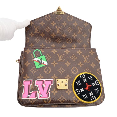 Louis Vuitton Pochette Metis Patches Carrier bags Louis Vuitton 15