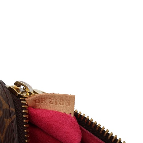 Louis Vuitton Pochette Metis Patches Carrier bags Louis Vuitton 19