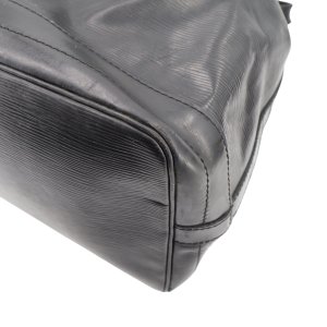 Louis Vuitton Sac Noe Grand Epi Black Carrier bags Louis Vuitton 25 Louis Vuitton Sac Noe Grand Epi Black Carrier bags Louis Vuitton 25