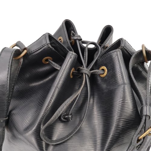 Louis Vuitton Sac Noe Grand Epi Black Carrier bags Louis Vuitton 15 Louis Vuitton Sac Noe Grand Epi Black Carrier bags Louis Vuitton 15