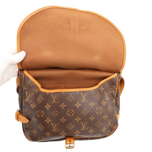 Louis Vuitton Saumur 30 Monogram Canvas Carrier bags Louis Vuitton 18 Louis Vuitton Saumur 30 Monogram Canvas Carrier bags Louis Vuitton 18