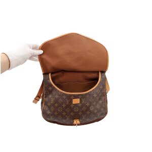 Louis Vuitton Saumur 35 Monogram Canvas Carrier bags Louis Vuitton 43