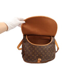 Louis Vuitton Saumur 35 Monogram Canvas Carrier bags Louis Vuitton 41
