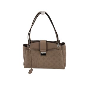 Louis Vuitton Sèvres Carrier bags Louis Vuitton 26