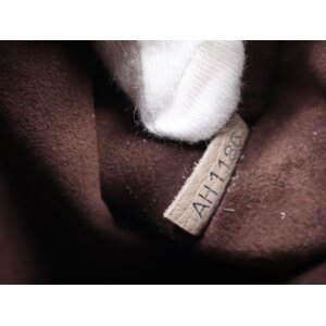 Louis Vuitton Sèvres Carrier bags Louis Vuitton 41