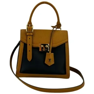 Louis Vuitton The Arch PM