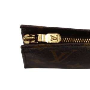 Louis Vuitton Poche Toilette 15 Monogram Canvas Kleinlederwaren Louis Vuitton 17 Louis Vuitton Poche Toilette 15 Monogram Canvas Kleinlederwaren Louis Vuitton 17