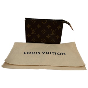 Louis Vuitton Poche Toiletry 15 Monogram Canvas