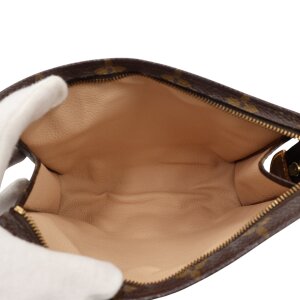Louis Vuitton Poche Toiletry 19 Monogram Canvas Louis Vuitton Louis Vuitton 23