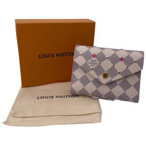 Louis Vuitton Victorine Damier Azur Studs Geldbörse