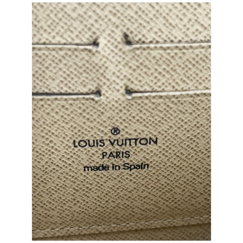 Louis Vuitton Zippy Damier Azur Purse