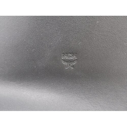 MCM Patricia Geldbörse mit Schulterkette Geldbörsen MCM 14