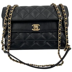 Chanel Triple Flap Bag Schwarz