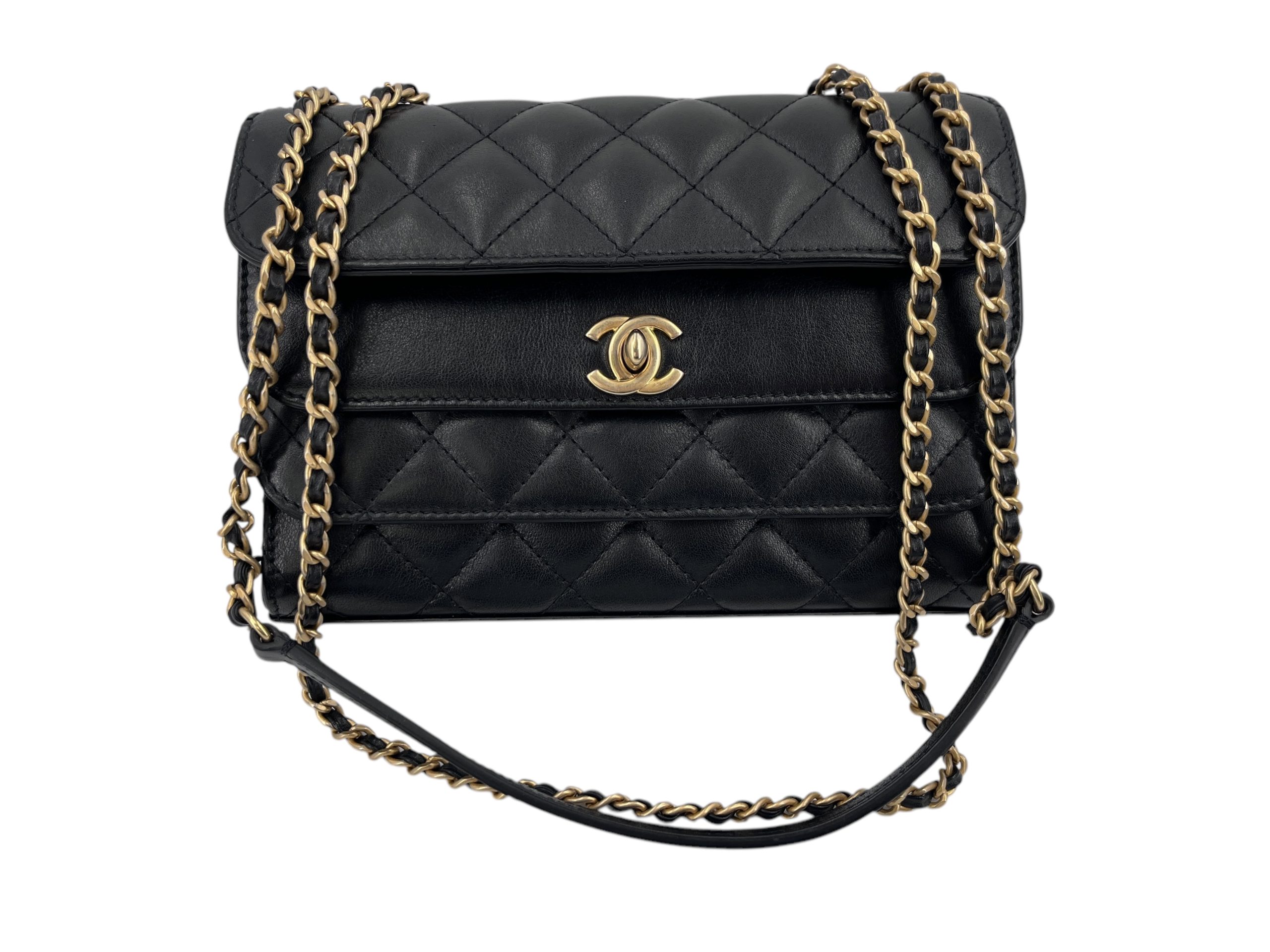 25A◆エレガントで注目の的♪【CHANEL】ハット Calfskin Black Chanel Triple Flap Bag Black - I Love Handbags