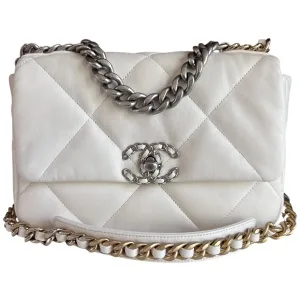 Chanel 19 Small Cremeweiß