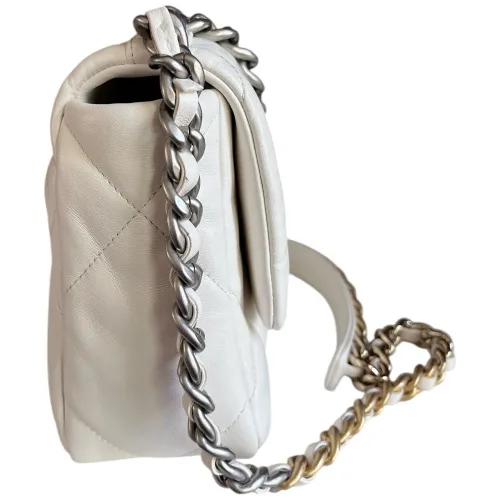 Chanel 19 Small Cremeweiß