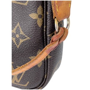 Louis Vuitton Pochette Accessoires Monogram Canvas