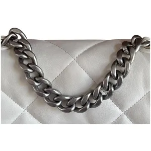 Chanel 19 Small Cremeweiß