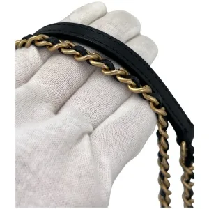 Chanel Triple Flap Bag Schwarz