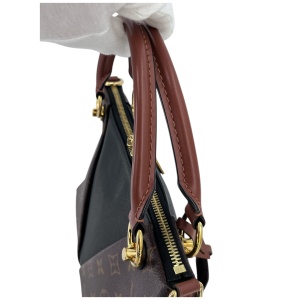 Louis Vuitton V Tote BB Monogram Noir Cara