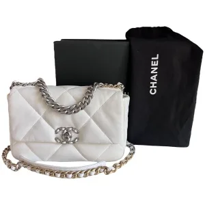 Chanel 19 Small Cremeweiß
