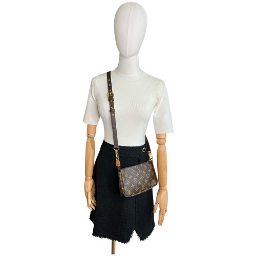 Louis Vuitton Pochette Accessoires Monogram Canvas