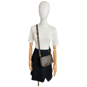 Louis Vuitton Pochette Accessoires Monogram Canvas