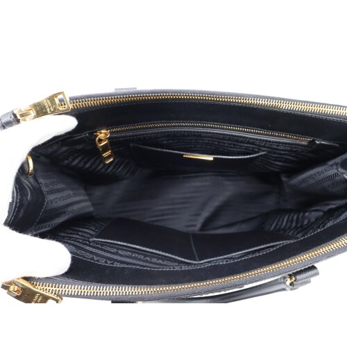 Prada Galleria Carrier bags Prada 19 Prada Galleria Carrier bags Prada 19