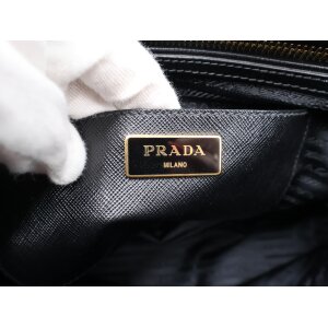 Prada Galleria Carrier bags Prada 41 Prada Galleria Carrier bags Prada 41