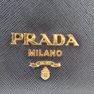 Prada Schultertasche Saffiano Leder Handtaschen Prada 28