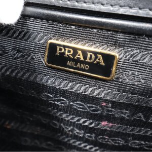 Prada Schultertasche Saffiano Leder Handtaschen Prada 31